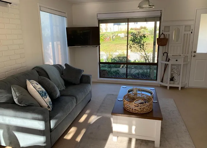Bridgecroft Cottage - Cosy 2 Bedroom Cottage