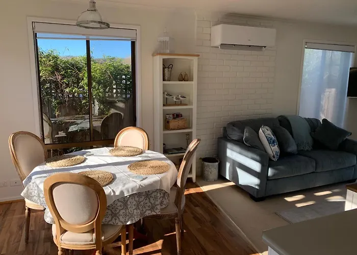 Bridgecroft Cottage - Cosy 2 Bedroom Cottage